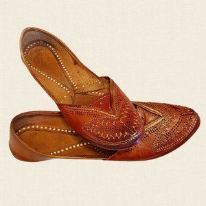 Traditional handmade Indian leather bohemian shoes